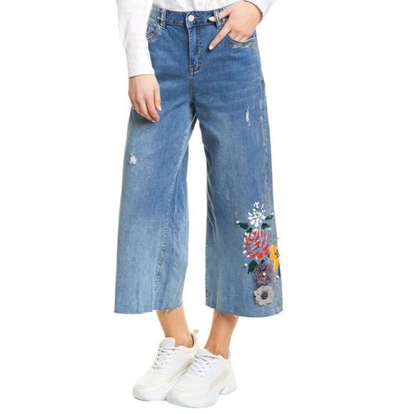 Gabby Isabella Crop Flare Jean - Picture 1 of 15